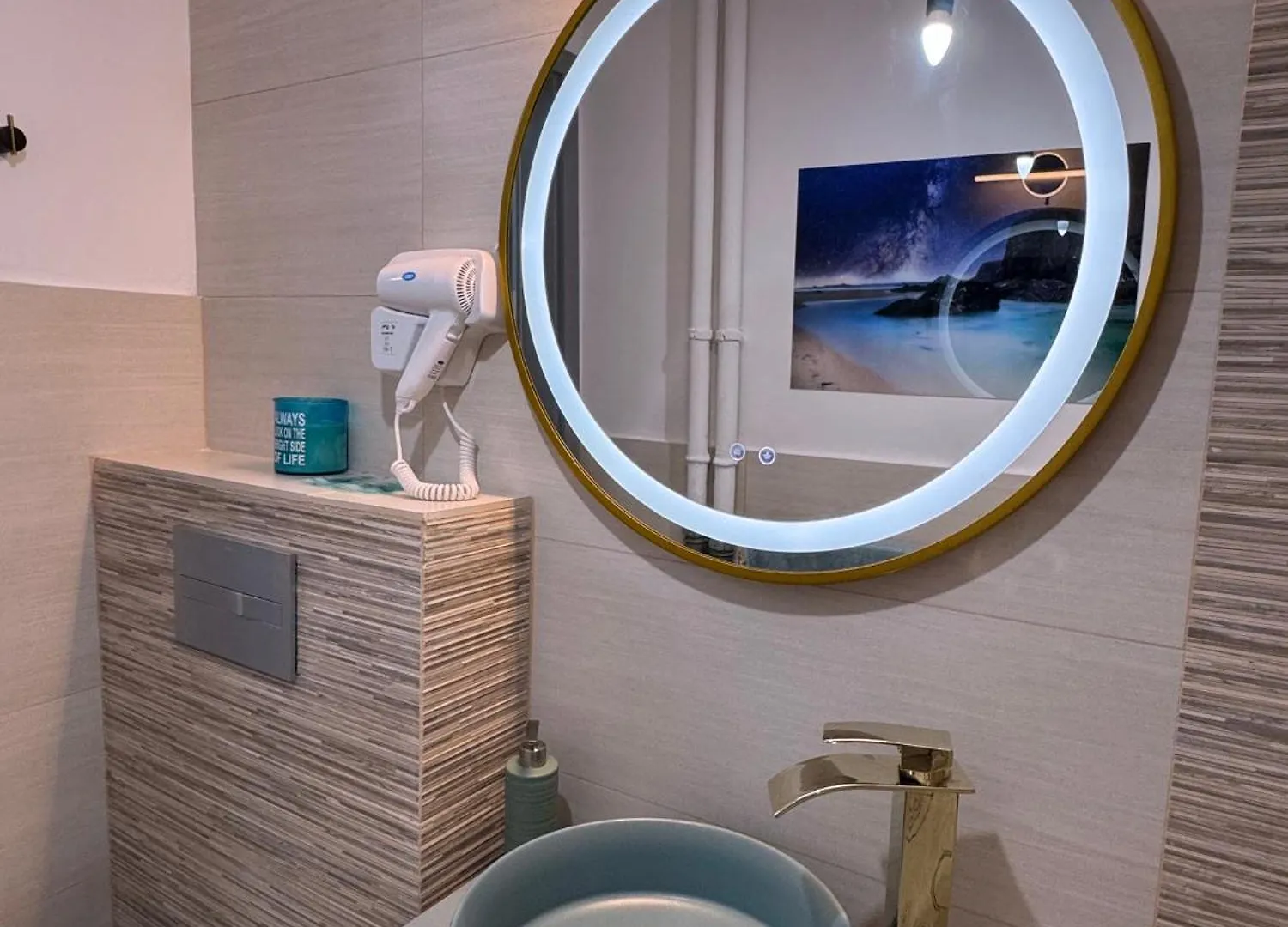Luna Luxury Apartment Boekarest 0*,  Roemenië
