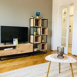  Апартаменты Lovely