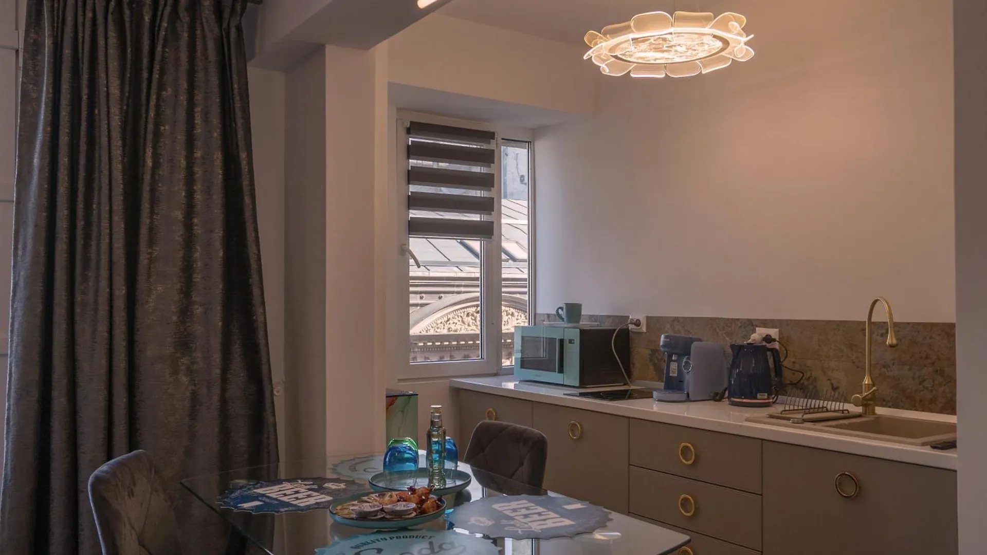 Luna Luxury Apartment Bucharest 0*,